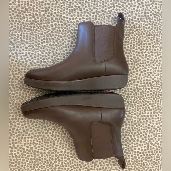 Fitflop Chelsea boots in EUC. - Picture 3 of 5